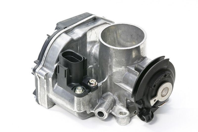 VW GAZ KELEBEĞİ AHW  036133064D